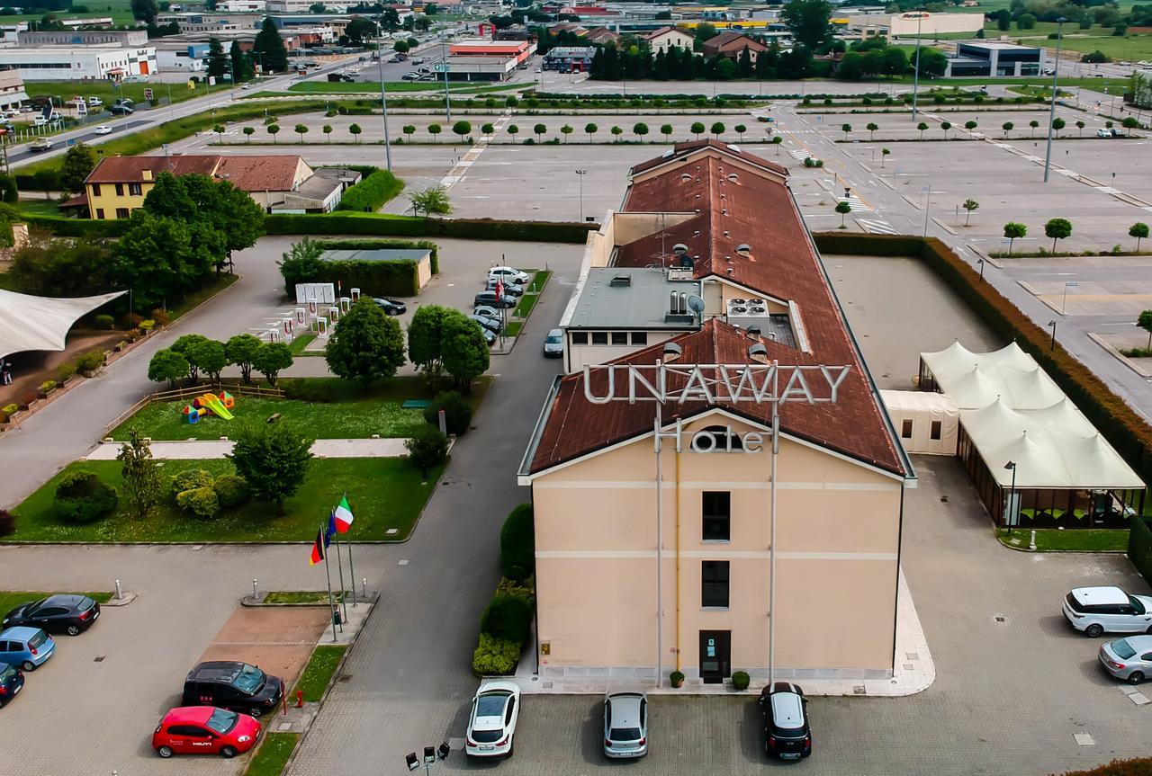 Una Hotels Occhiobello Exteriör bild